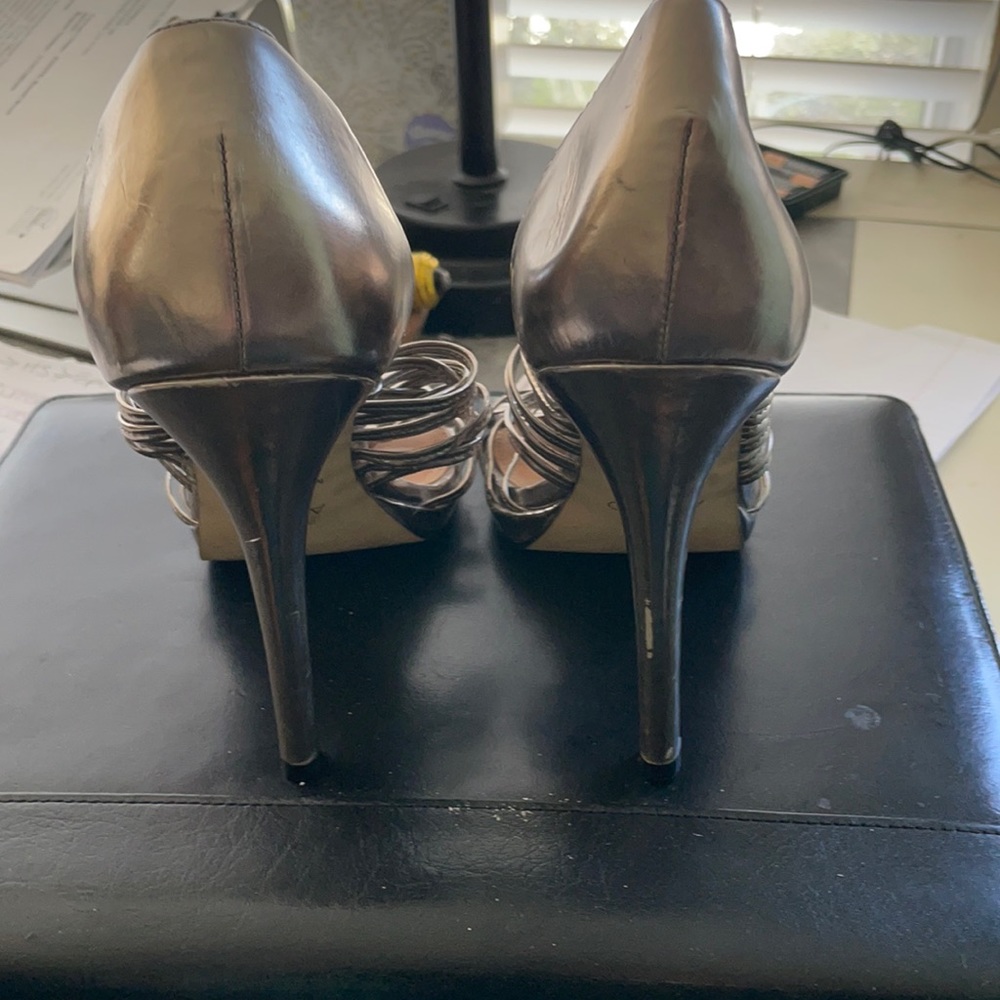 Women’s High heel strap stiletto. Size on bottom says 38. I think these are 8’s
